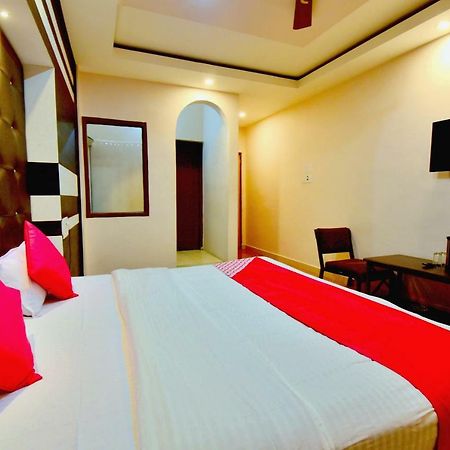 Oyo 26909 Hotel Paras Mandi Ngoại thất bức ảnh