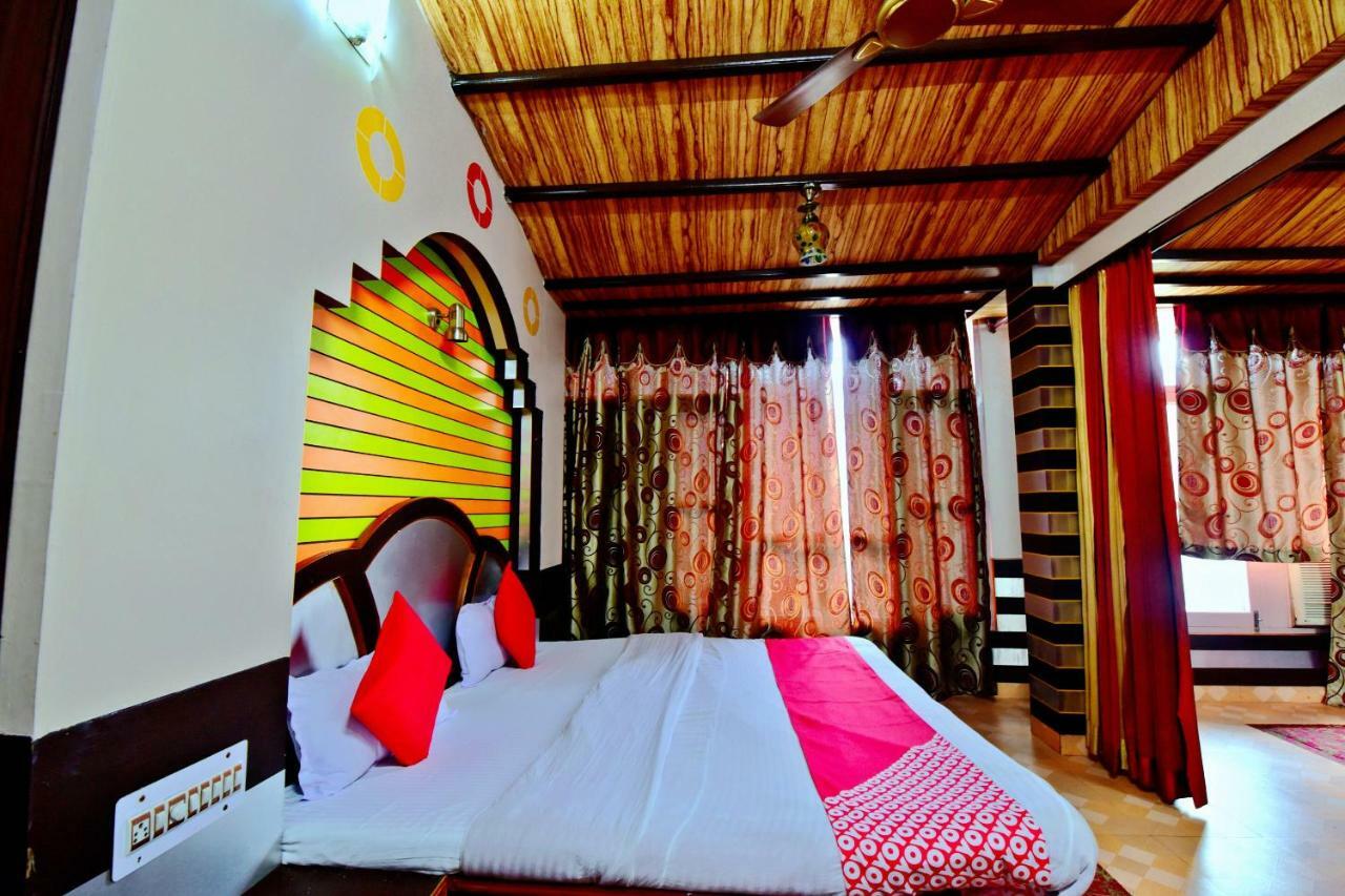 Oyo 26909 Hotel Paras Mandi Ngoại thất bức ảnh