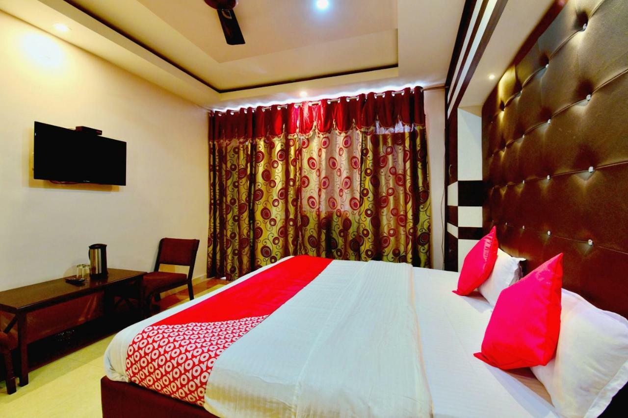 Oyo 26909 Hotel Paras Mandi Ngoại thất bức ảnh