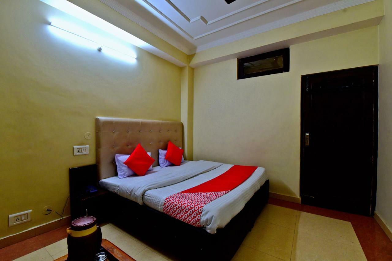 Oyo 26909 Hotel Paras Mandi Ngoại thất bức ảnh